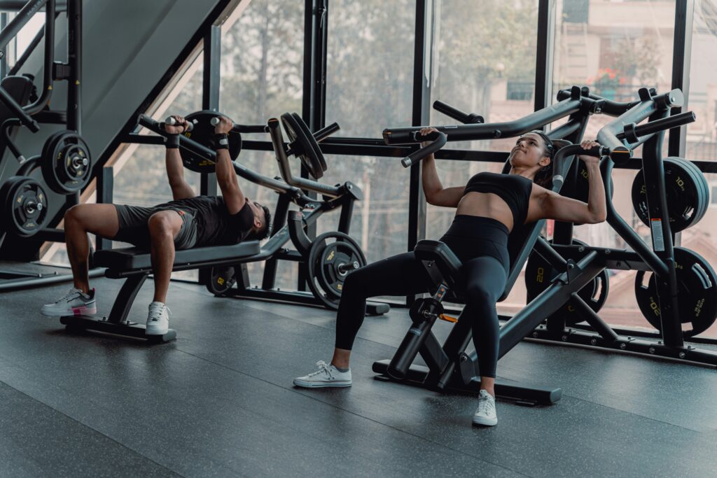 Free weights vs machines for muscle growth