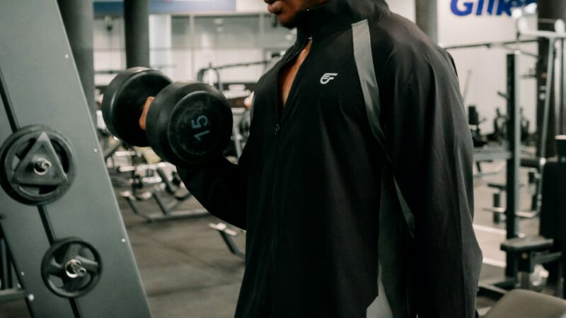 The Weekend Warrior Trap: Why Am I Not Making Muscle Gains?
